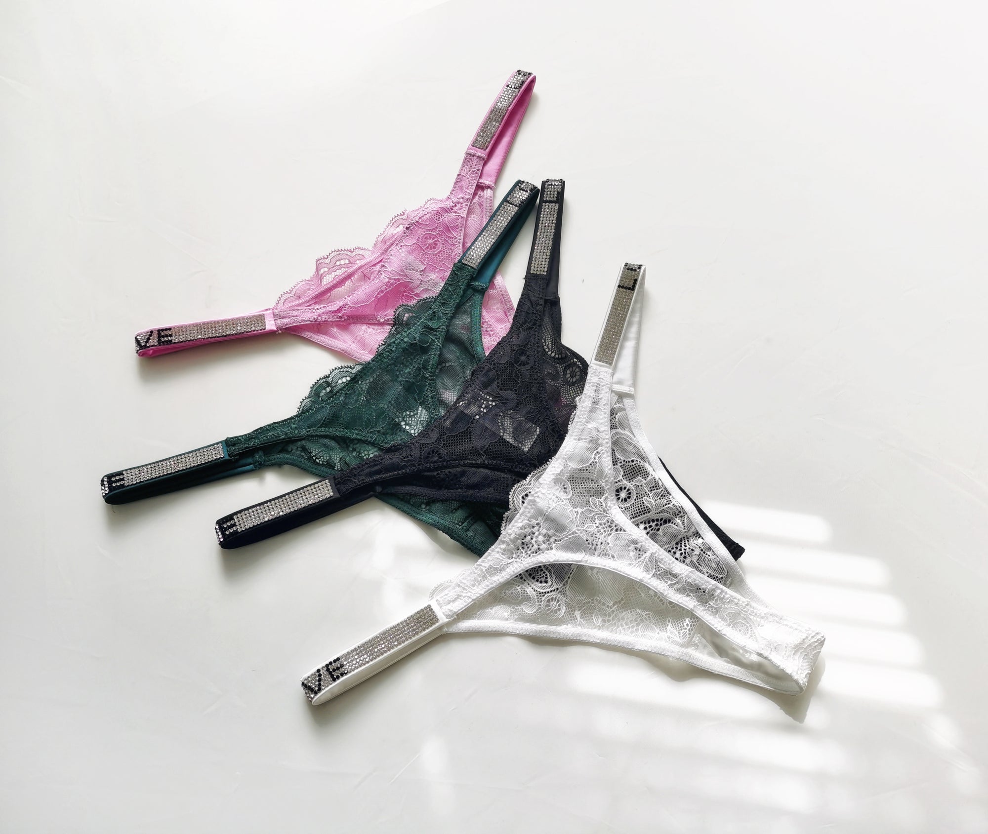 YIJUE Sexy Lace Underwear High-Cut Brief Thong