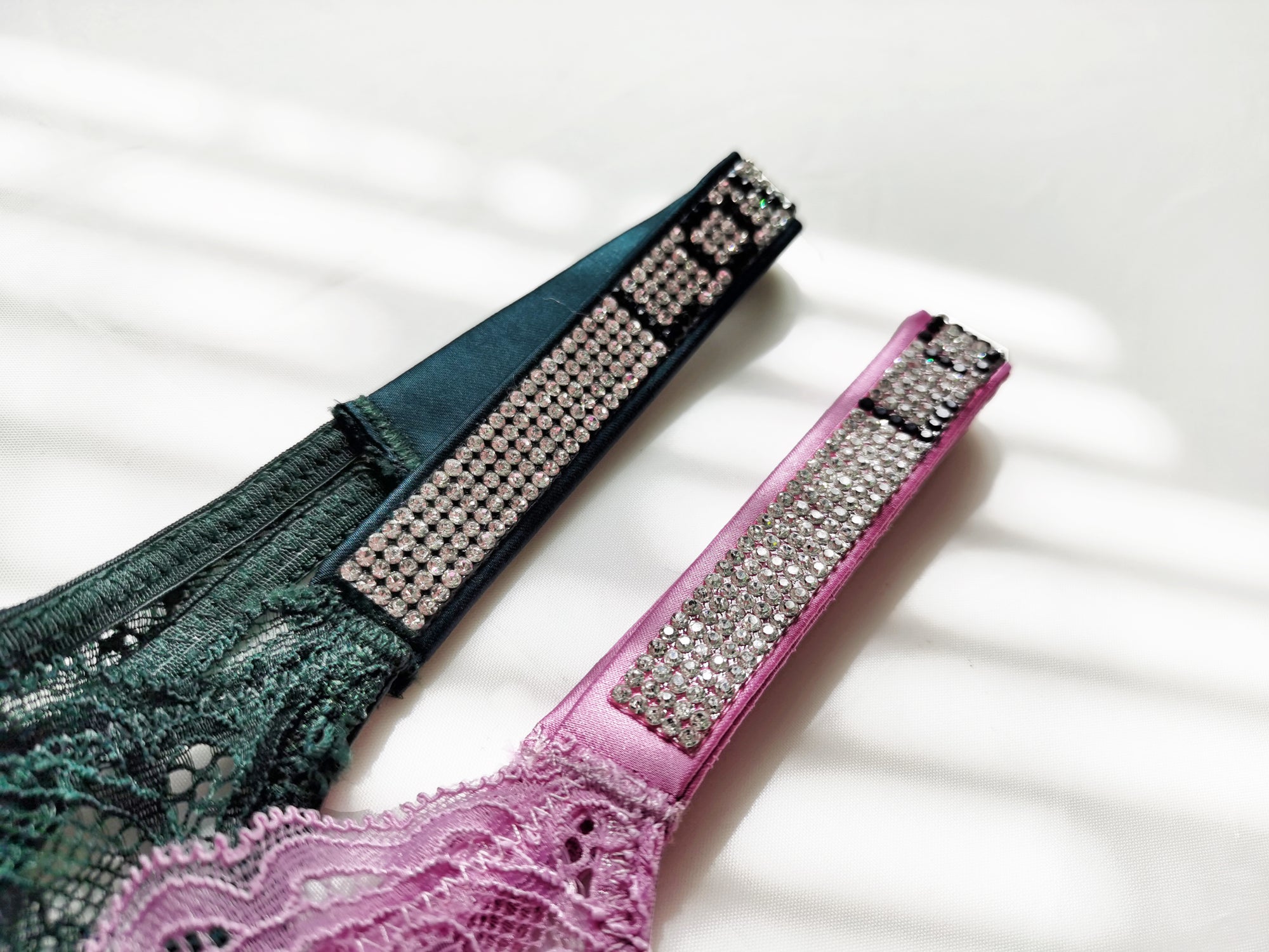 YIJUE Sexy Lace Underwear High-Cut Brief Thong