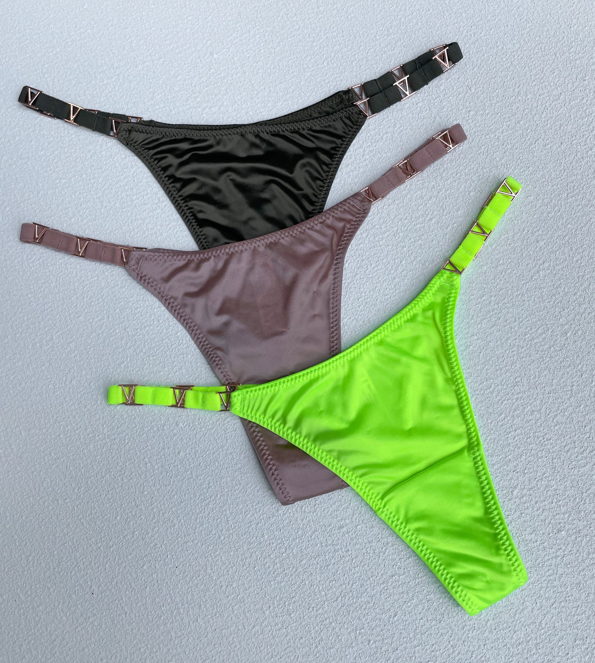 JIYUE Sculpting Half-Cover Hipster - Sexy Metallic G-String