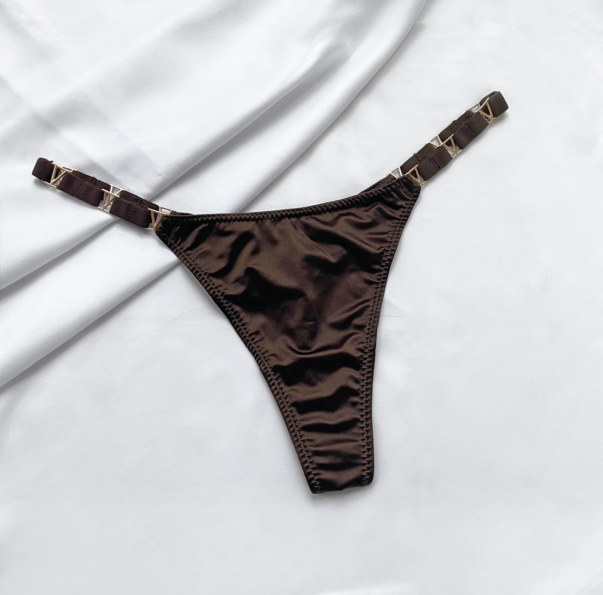 JIYUE Sculpting Half-Cover Hipster - Sexy Metallic G-String