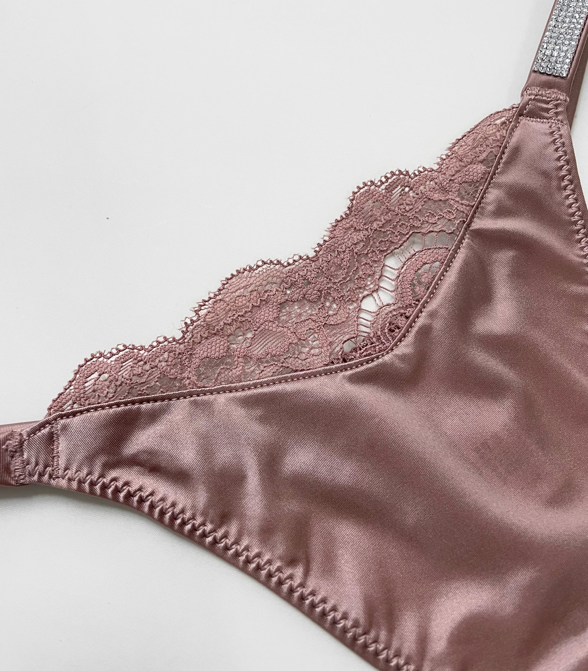 JIYUE High-Waist Metal Ring Lace Panty - Adjustable & Sculpting