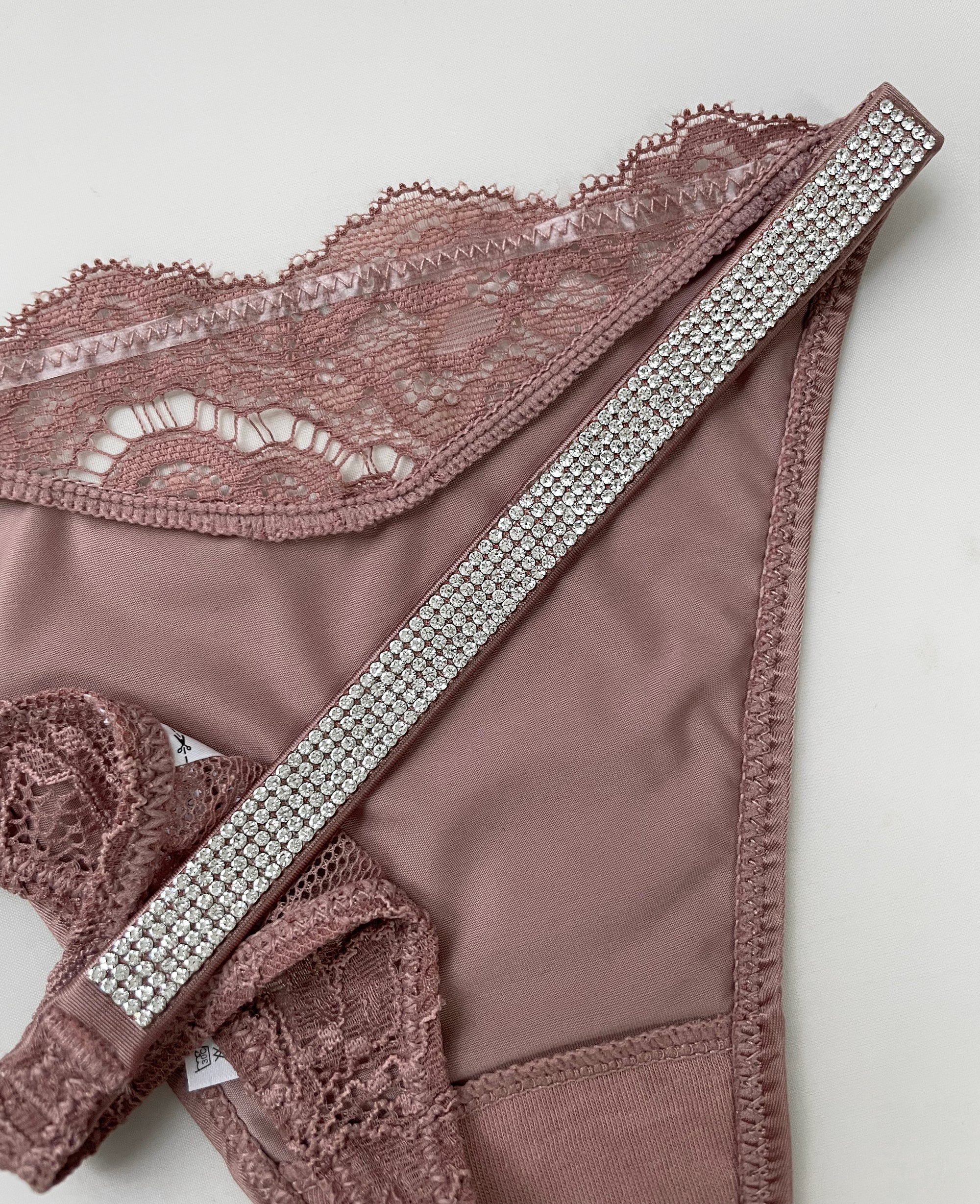 JIYUE High-Waist Metal Ring Lace Panty - Adjustable & Sculpting